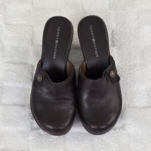 Tommy Hilfiger Clogs Brown Size 7 EUC